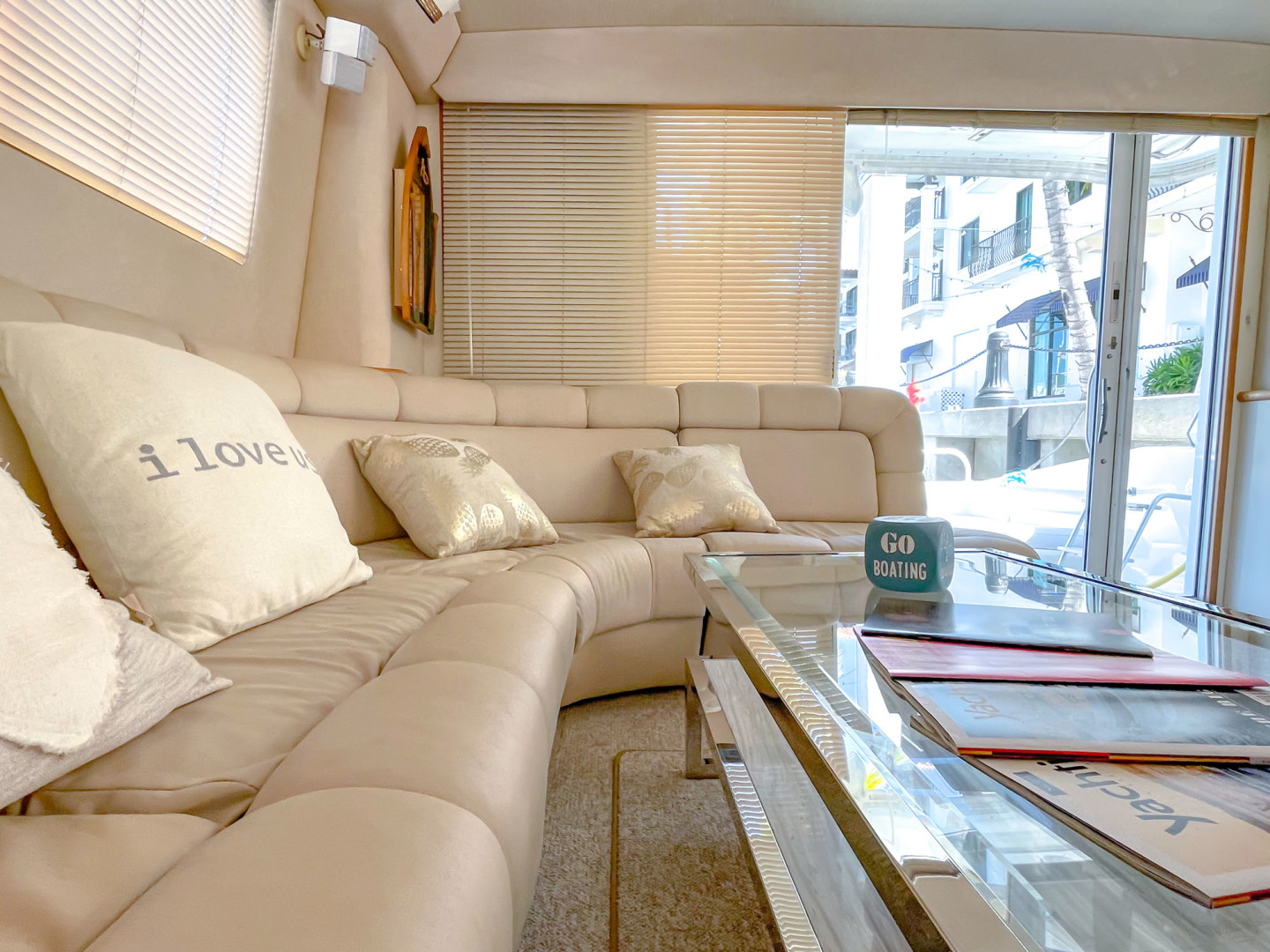 Sea Ray-Sedan Bridge 1995-Paradise II Naples-Florida-United States-Glass Table Looking Aft-2603391 | Thumbnail