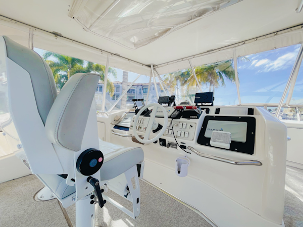 Sea Ray-Sedan Bridge 1995-Paradise II Naples-Florida-United States-(2) Captain Chairs-2603419
