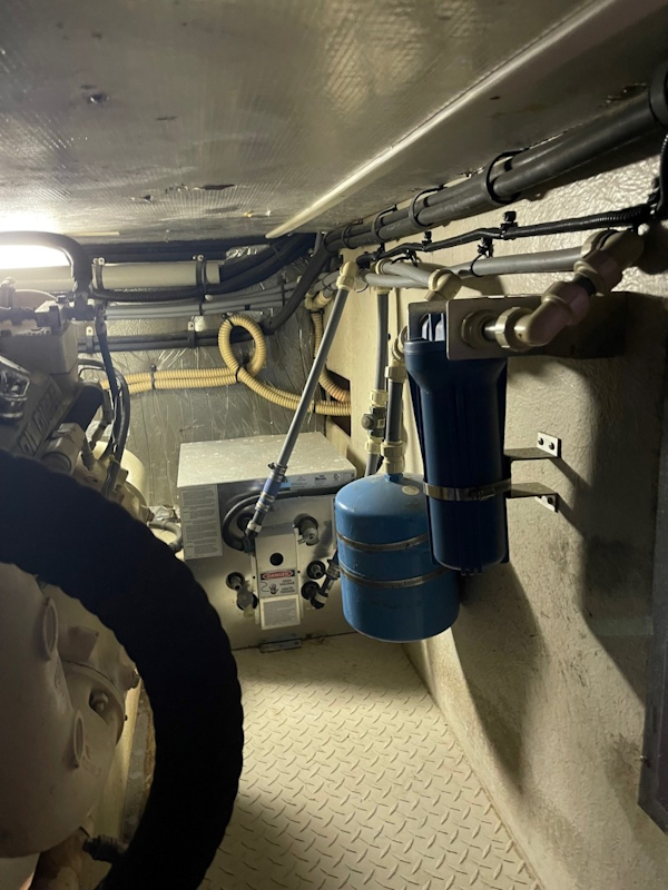 Sea Ray-Sedan Bridge 1995-Paradise II Naples-Florida-United States-Engine Room-2603430