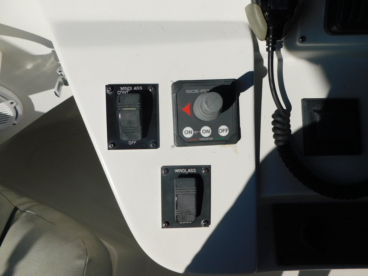 Mainship-390 Trawler 2001-Penguins Paradise Merritt Island-Florida-United States-Upper Helm Controls-3153981 | Thumbnail
