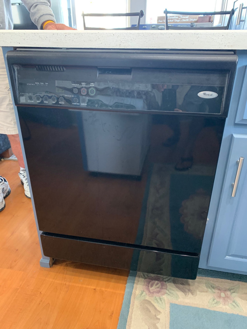 Lakeview-Houseboat 2006-Paradise Found Providence-Rhode Island-United States-House Sized Whirlpool Dishwasher-3162070 | Thumbnail