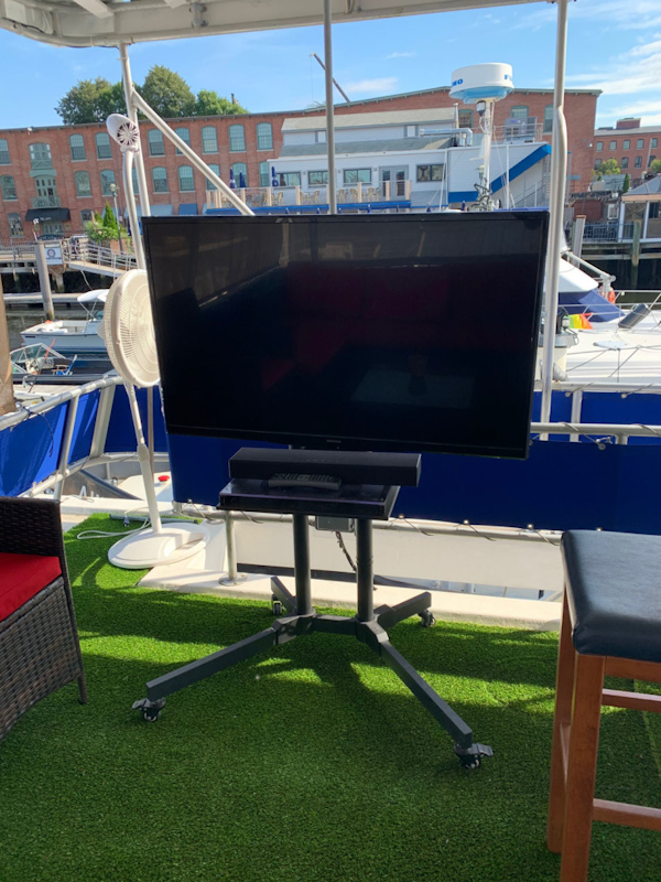 Lakeview-Houseboat 2006-Paradise Found Providence-Rhode Island-United States-Flat Screen TV-3162090