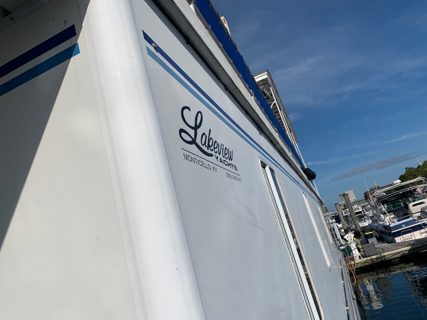 Lakeview-Houseboat 2006-Paradise Found Providence-Rhode Island-United States-Side Deck-3162106 | Thumbnail