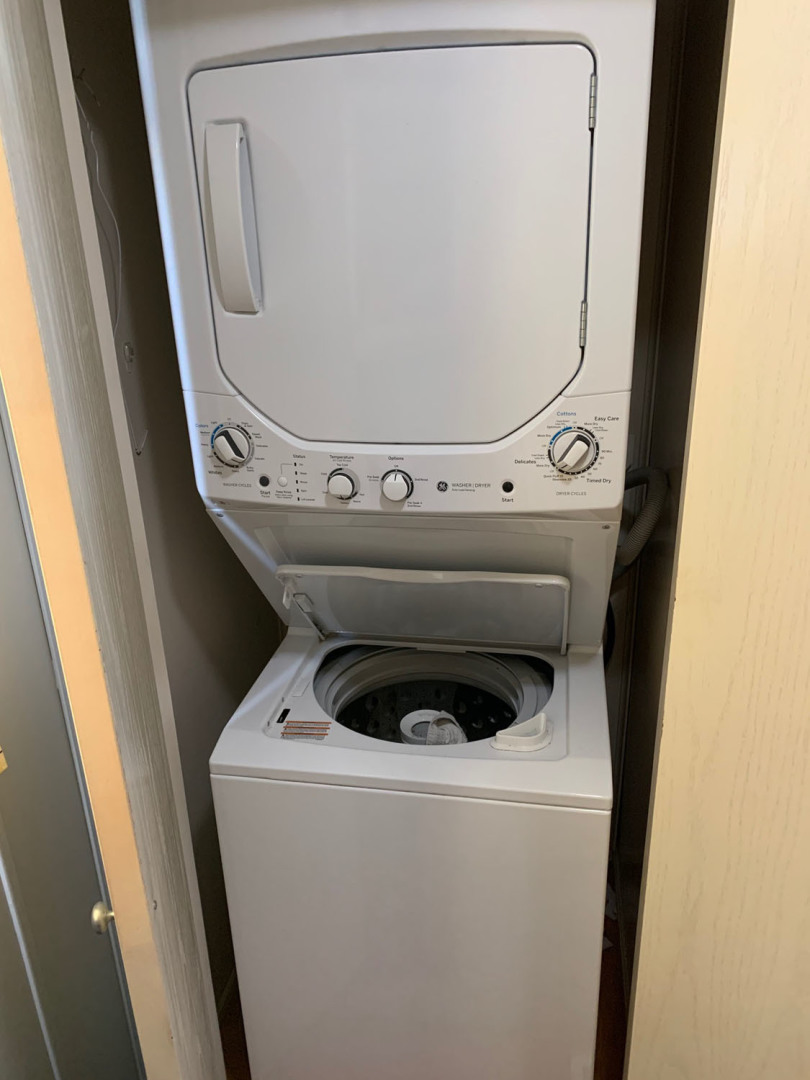 Lakeview-Houseboat 2006-Paradise Found Providence-Rhode Island-United States-Washer/Dryer-3162085 | Thumbnail