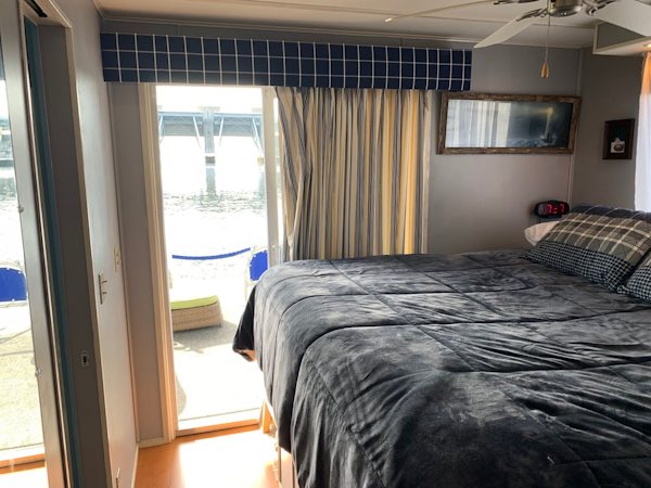Lakeview-Houseboat 2006-Paradise Found Providence-Rhode Island-United States-Master Stateroom-3162072