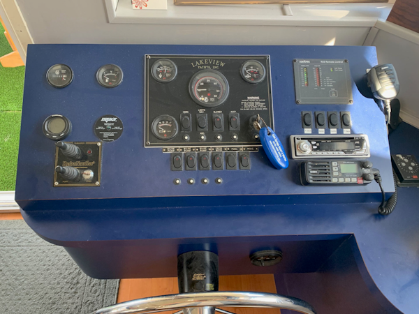 Lakeview-Houseboat 2006-Paradise Found Providence-Rhode Island-United States-Helm Gauges-3162062