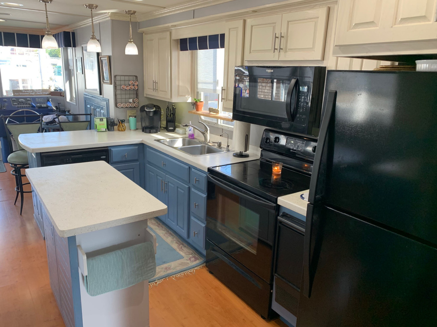 Lakeview-Houseboat 2006-Paradise Found Providence-Rhode Island-United States-Galley-3162068 | Thumbnail