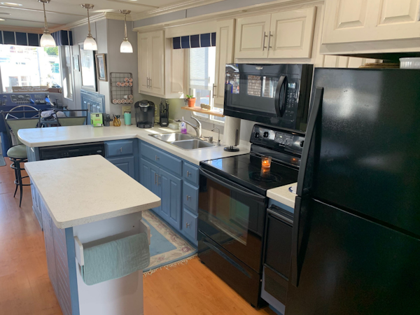 Lakeview-Houseboat 2006-Paradise Found Providence-Rhode Island-United States-Galley-3162068