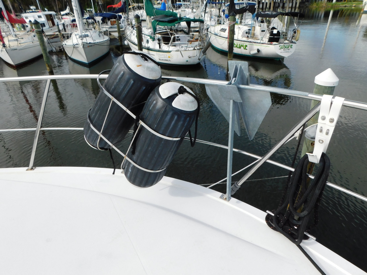 Navigator-4200 Classic Pilothouse 1997 -Melbourne-Florida-United States-Fender Racks-3166548 | Thumbnail