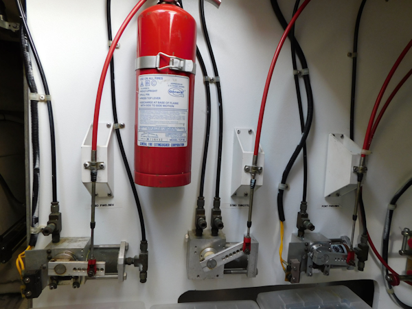 Navigator-4200 Classic Pilothouse 1997 -Melbourne-Florida-United States-Fire Extinguisher-3166566
