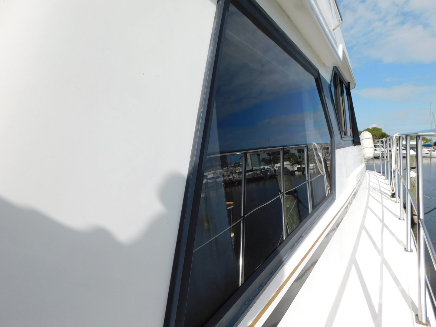 Navigator-4200 Classic Pilothouse 1997 -Melbourne-Florida-United States-Starboard Side Wide Deck-3166551 | Thumbnail