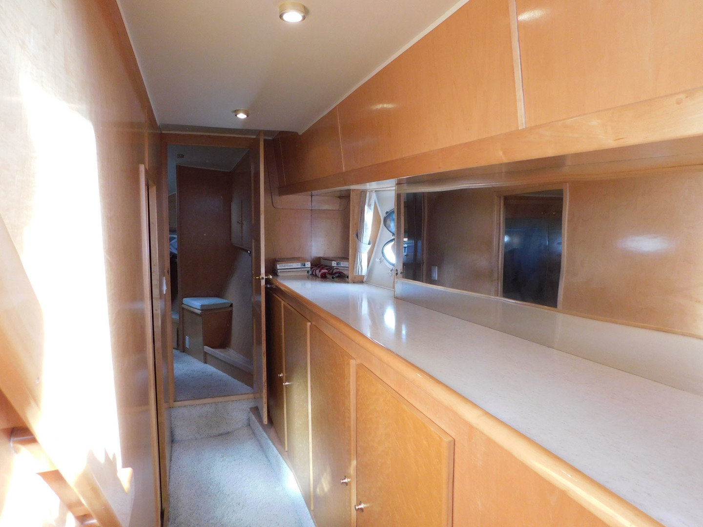 Navigator-4200 Classic Pilothouse 1997 -Melbourne-Florida-United States-Birdseye Maple Interior-3166534 | Thumbnail