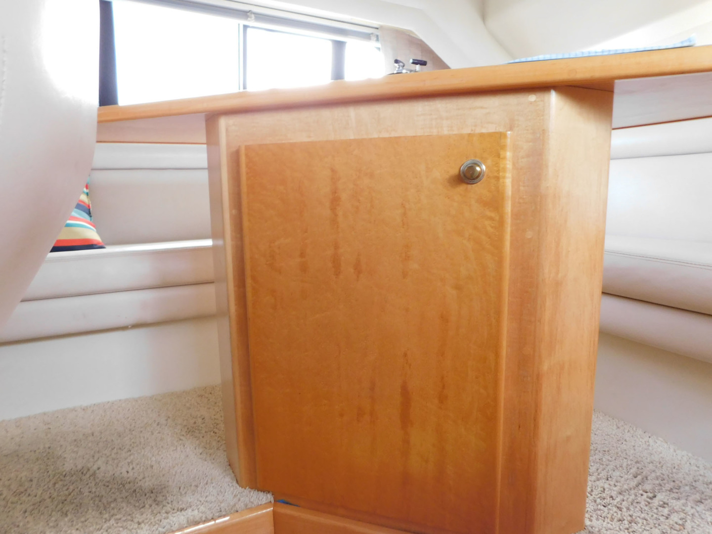 Navigator-4200 Classic Pilothouse 1997 -Melbourne-Florida-United States-Table Storage-3166528 | Thumbnail