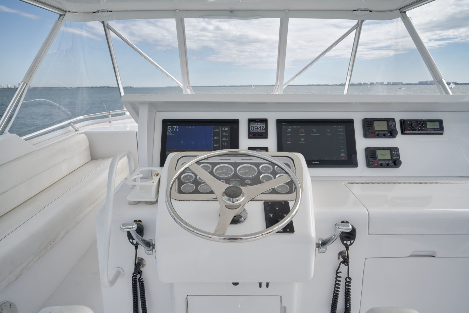 Hatteras-60 Convertible 2000-Mango Moon Coral Gables-Florida-United States-(2) Garmins 7616s (2017)-3178487 | Thumbnail