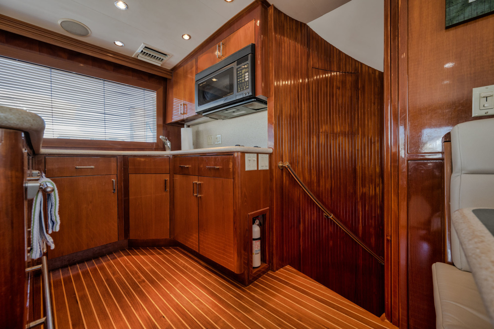 Hatteras-60 Convertible 2000-Mango Moon Coral Gables-Florida-United States-Galley Port Forward-3178461 | Thumbnail