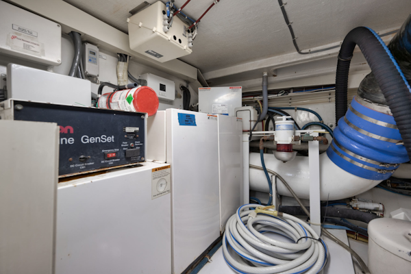 Hatteras-60 Convertible 2000-Mango Moon Coral Gables-Florida-United States-Onan Genset-3178507