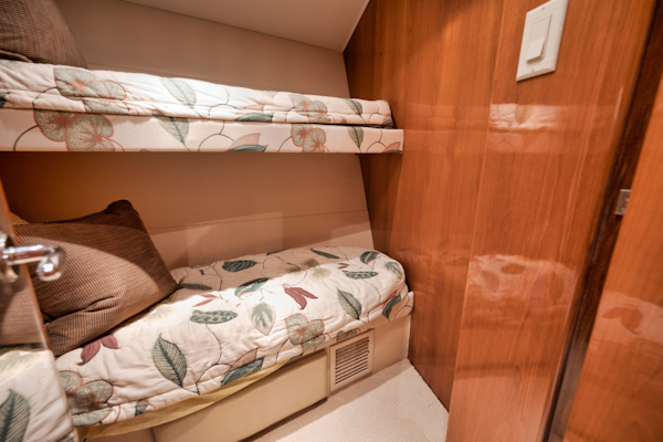 Hatteras-60 Convertible 2000-Mango Moon Coral Gables-Florida-United States-Guest Stateroom Starboard-3178480