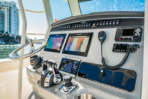 Boston Whaler-330 Outrage 2016 -Fort Lauderdale-Florida-United States-Helm Electronics-3179612