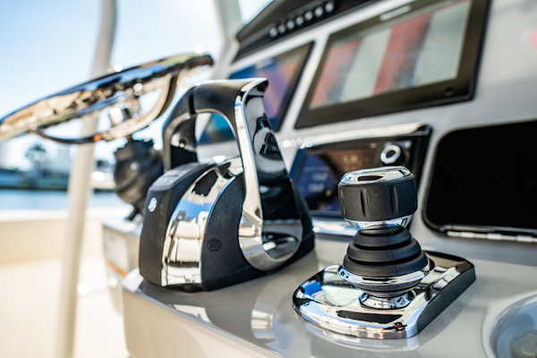 Boston Whaler-330 Outrage 2016 -Fort Lauderdale-Florida-United States-Throttle And Joystick-3179610