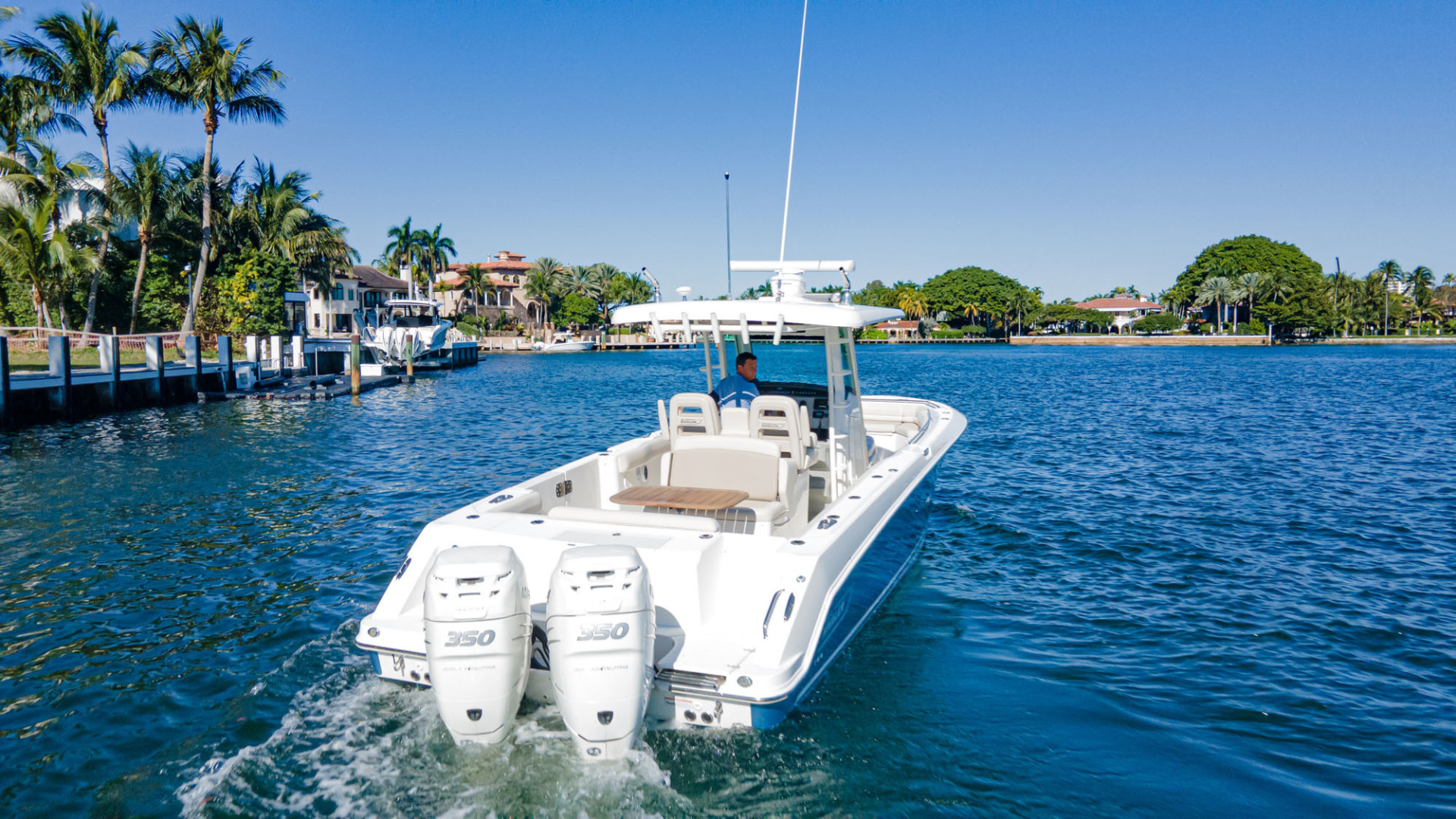 Boston Whaler-330 Outrage 2016 -Fort Lauderdale-Florida-United States-Stern View-3179628 | Thumbnail