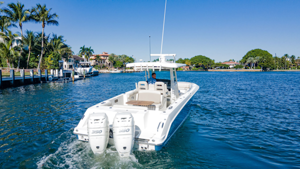 Boston Whaler-330 Outrage 2016 -Fort Lauderdale-Florida-United States-Stern View-3179628