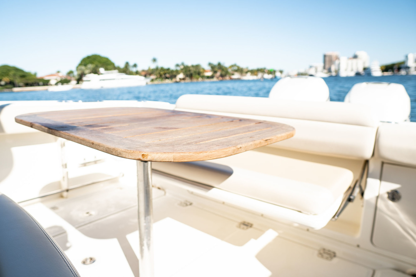 Boston Whaler-330 Outrage 2016 -Fort Lauderdale-Florida-United States-Dining Table-3179619 | Thumbnail