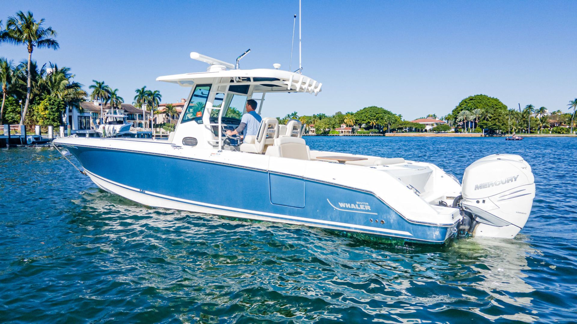 Boston Whaler-330 Outrage 2016 -Fort Lauderdale-Florida-United States-Port Aft Quarter-3179625 | Thumbnail