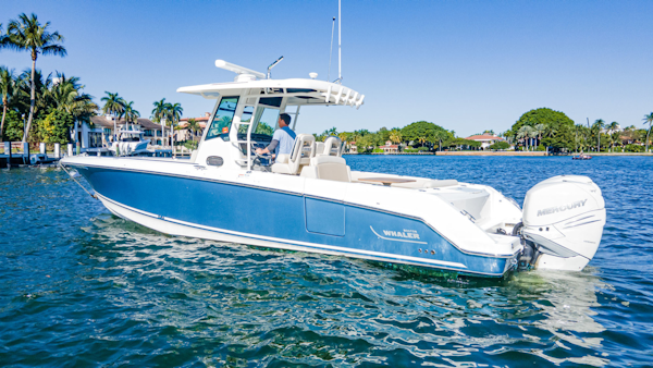 Boston Whaler-330 Outrage 2016 -Fort Lauderdale-Florida-United States-Port Aft Quarter-3179625