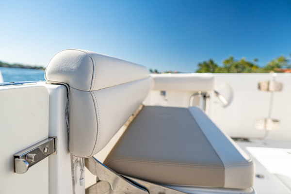 Boston Whaler-330 Outrage 2016 -Fort Lauderdale-Florida-United States-Foldaway Stern Bench Seat-3179622