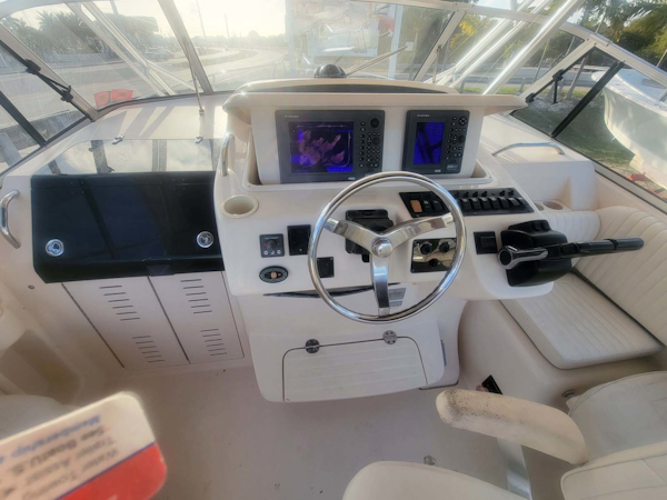Grady-White-330 Express 2005 -Tavernier-Florida-United States-Helm-3192421