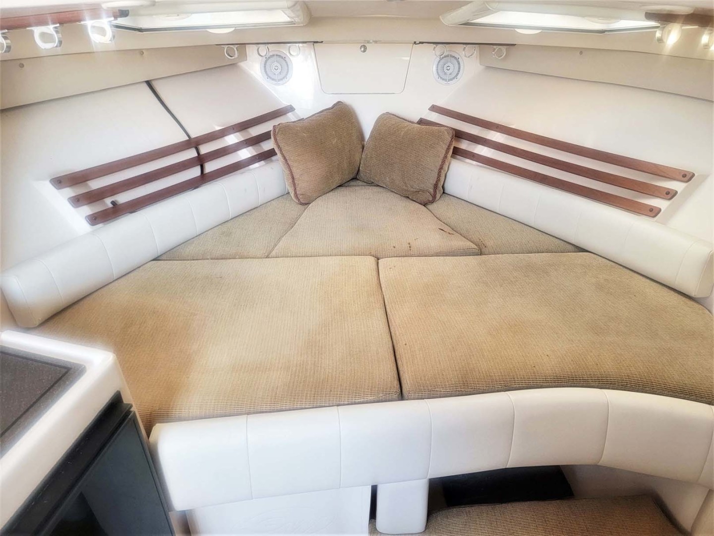Grady-White-330 Express 2005 -Tavernier-Florida-United States-Forward V-Berth-3192417 | Thumbnail
