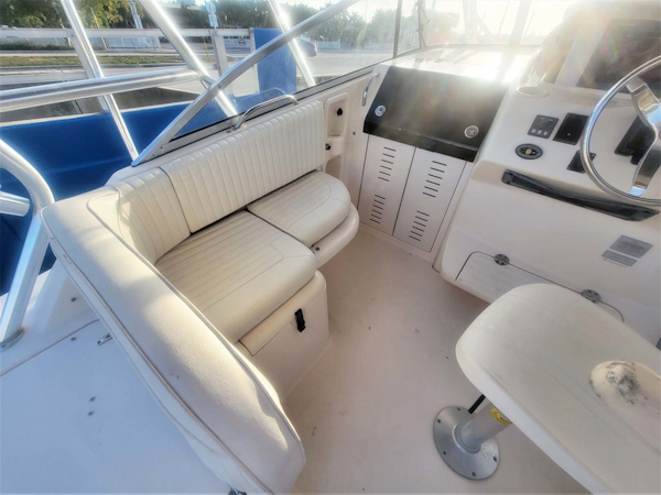 Grady-White-330 Express 2005 -Tavernier-Florida-United States-Port Helm Seating-3192424