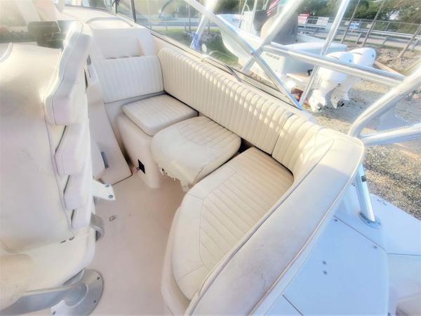Grady-White-330 Express 2005 -Tavernier-Florida-United States-Starboard Helm Seating-3192425