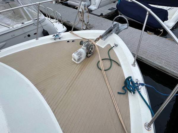 Tollycraft-Motor Yacht 1983-By George Seattle-Washington-United States-Bow And Windlass-3197443