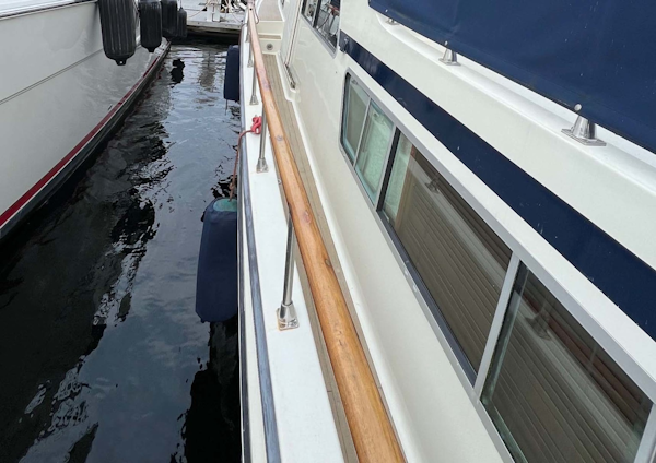 Tollycraft-Motor Yacht 1983-By George Seattle-Washington-United States-Port Side View-3197440