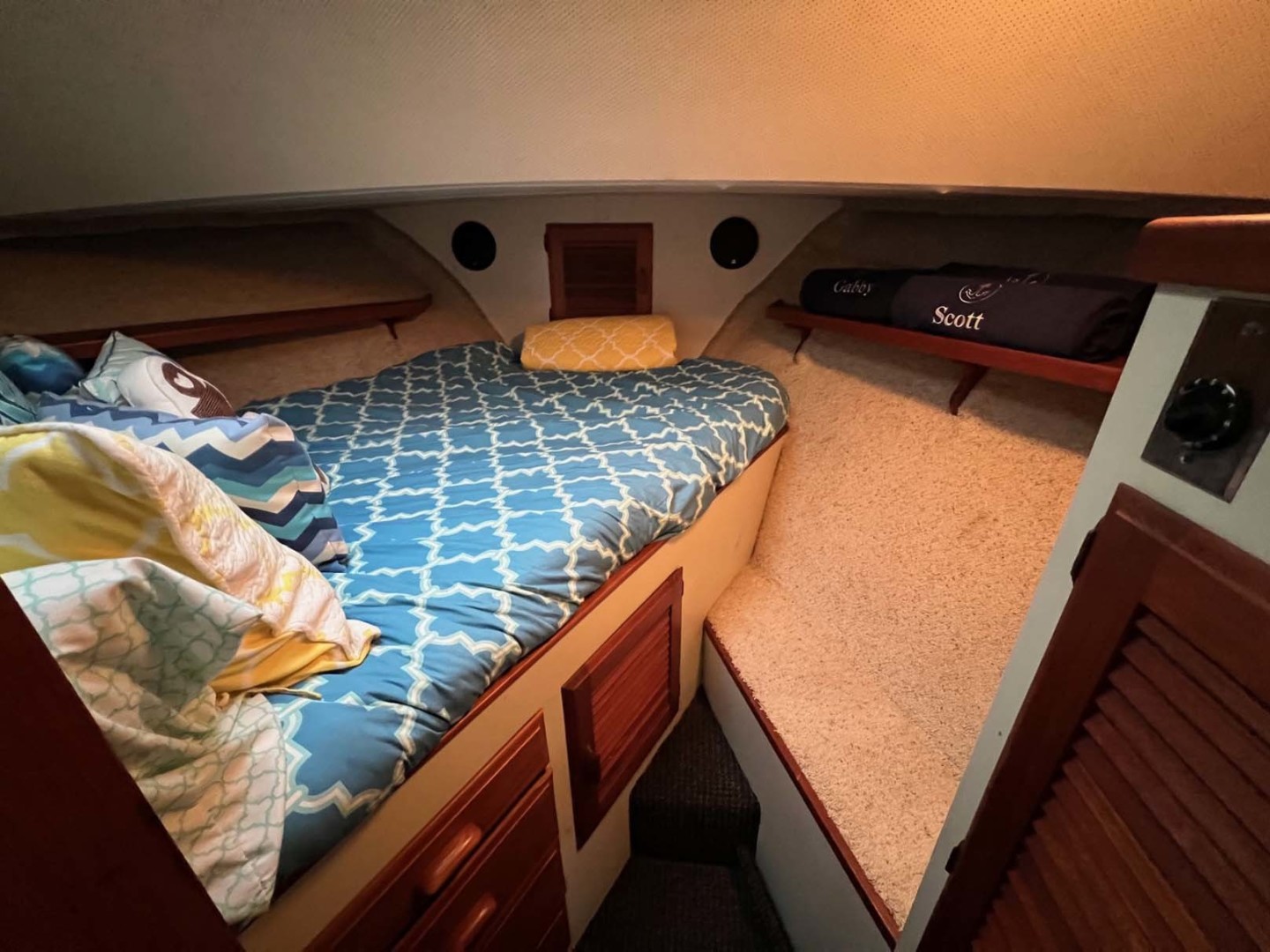 Tollycraft-Motor Yacht 1983-By George Seattle-Washington-United States-V-Berth Double-3197451 | Thumbnail