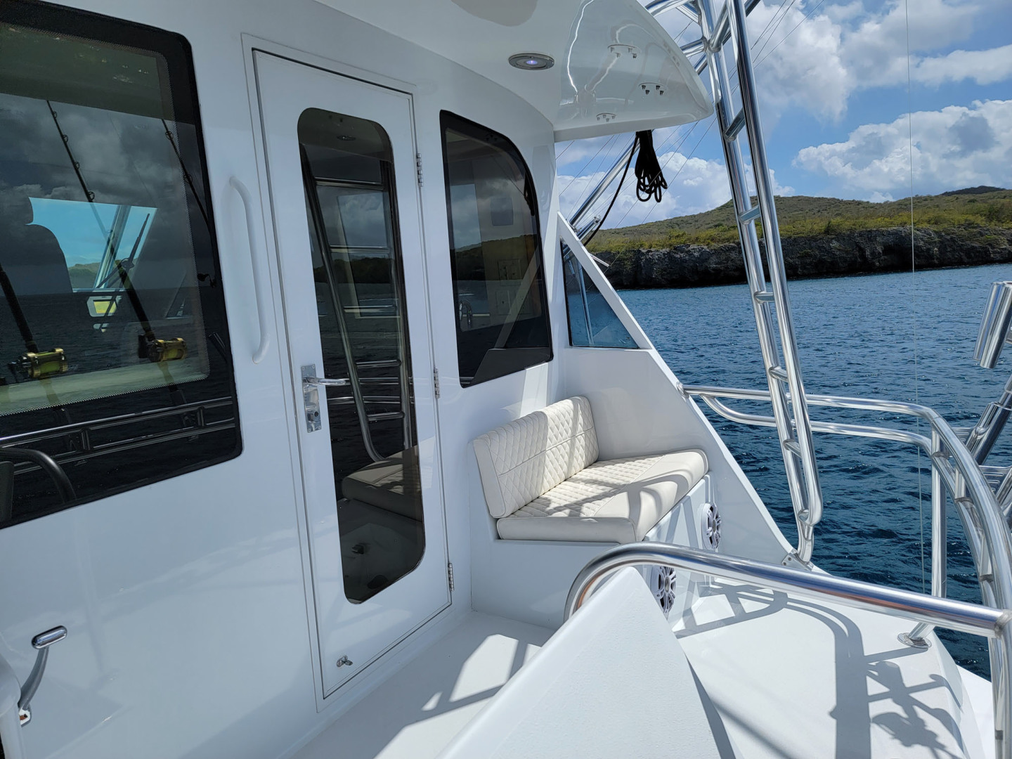 Hatteras-60 Convertible 2006-Take It Deep Fort Lauderdale-Florida-United States-Bridge Aft Deck Seating-3198909 | Thumbnail