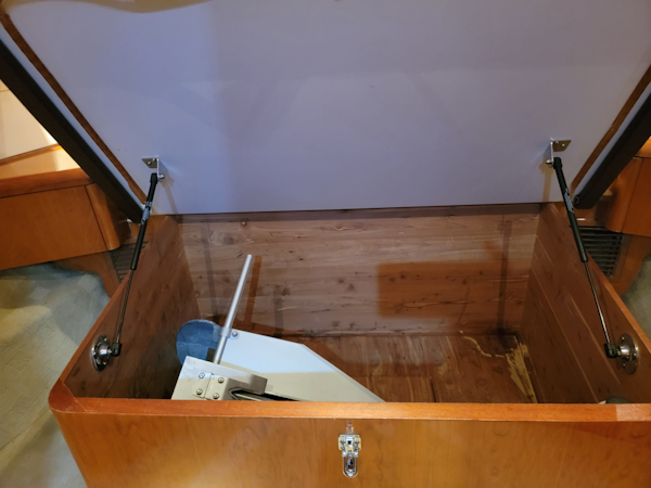 Hatteras-60 Convertible 2006-Take It Deep Fort Lauderdale-Florida-United States-Berth Storage-3198895