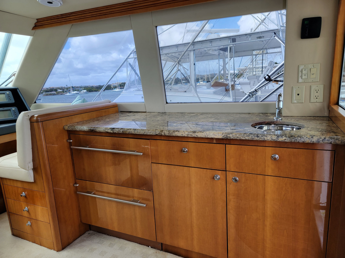 Hatteras-60 Convertible 2006-Take It Deep Fort Lauderdale-Florida-United States-Built In Cabinetry Starboard With Marble Top-3198907 | Thumbnail