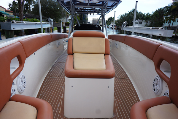 Concept-4400 Open 2013-Scutti Shark Ft. Lauderdale-Florida-United States-Center Console Forward Lounger-3218470