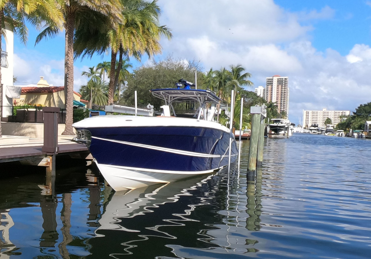 Concept-4400 Open 2013-Scutti Shark Ft. Lauderdale-Florida-United States-Bow Profile-3218489 | Thumbnail