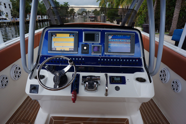 Concept-4400 Open 2013-Scutti Shark Ft. Lauderdale-Florida-United States-Twin 7212 Garmin GPS-3218479