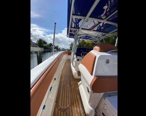 Concept-4400 Open 2013-Scutti Shark Ft. Lauderdale-Florida-United States-Helm Port Side-3226237