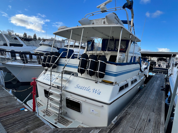 Custom-Taiwan Overseas Sundeck Performance 1986-The Tillie Seattle-Washington-United States-Starboard Aft Quarter-3229924