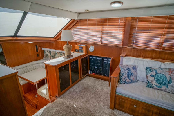 Californian-48 Motor Yacht 1989-Step 2 Bradenton-Florida-United States-Salon Main Electric Panel Forward On Starboard-3231178