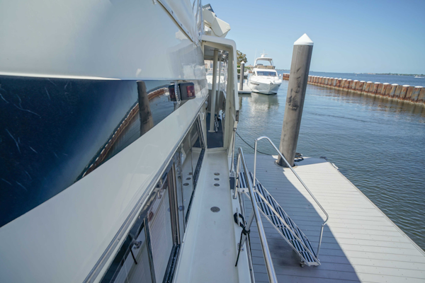 Californian-48 Motor Yacht 1989-Step 2 Bradenton-Florida-United States-Boarding Area-3231201