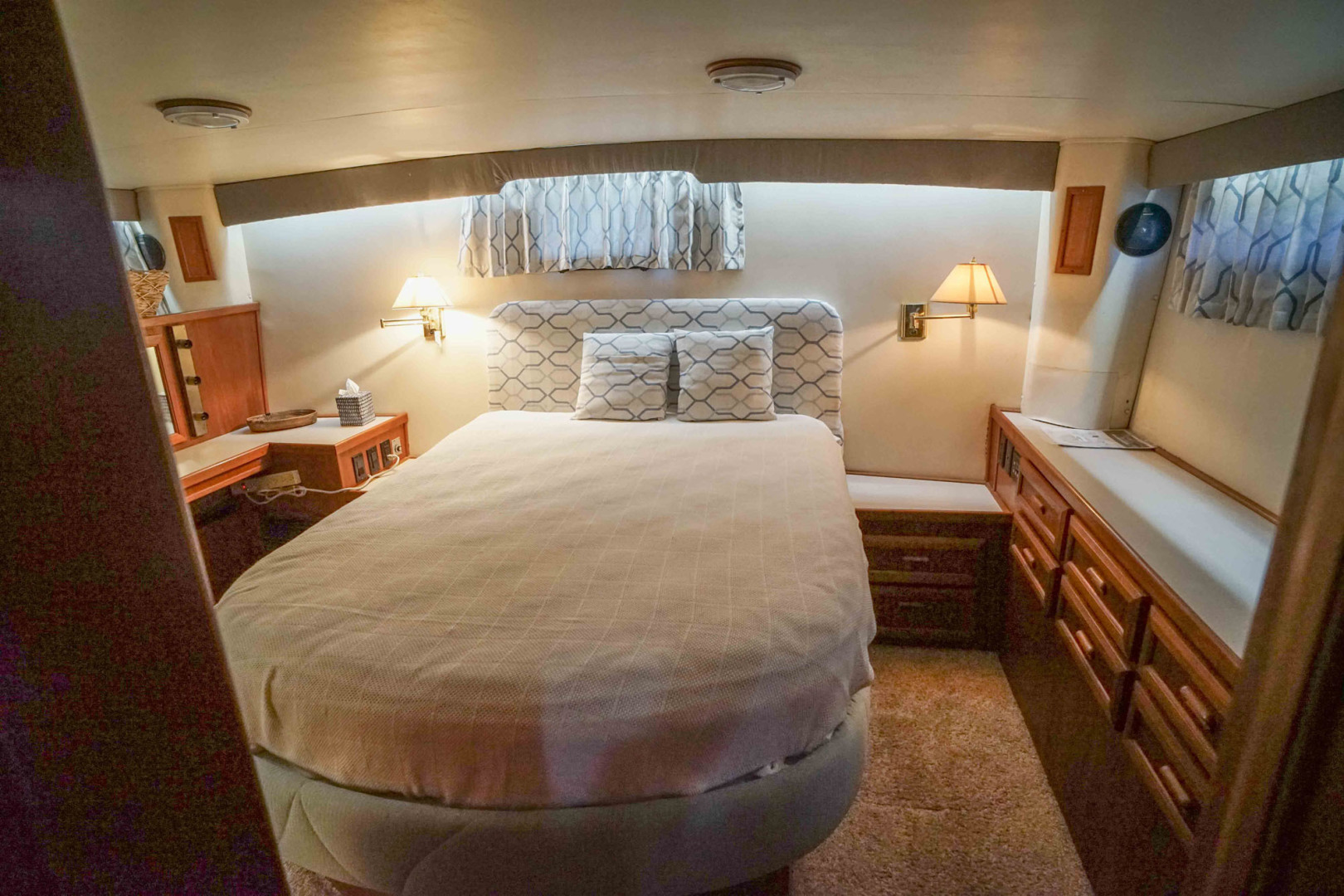 Californian-48 Motor Yacht 1989-Step 2 Bradenton-Florida-United States-Makeup Vanity To Starboard, Chest Of Drawers Port-3231187 | Thumbnail