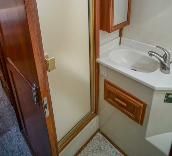 Californian-48 Motor Yacht 1989-Step 2 Bradenton-Florida-United States-Guest Head And Shower-3231193