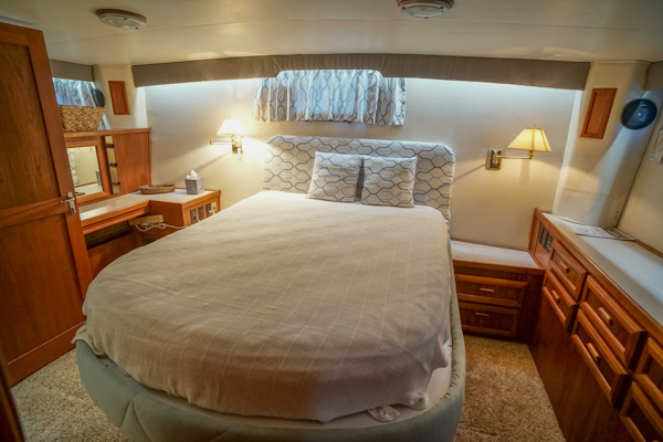 Californian-48 Motor Yacht 1989-Step 2 Bradenton-Florida-United States-Queen Sized Berth On Centerline Aft-3231186