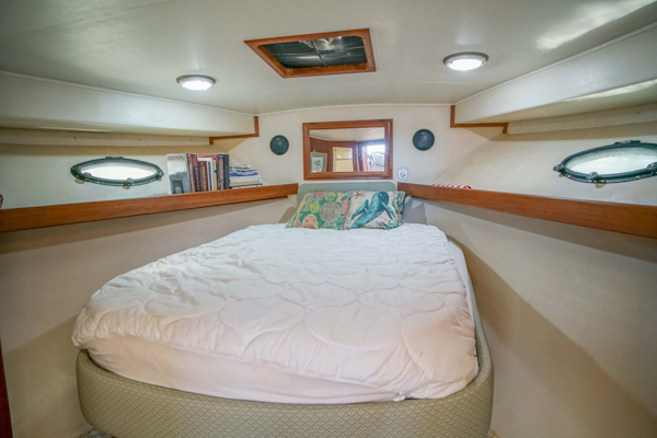 Californian-48 Motor Yacht 1989-Step 2 Bradenton-Florida-United States-Forward Guest Stateroom-3231189